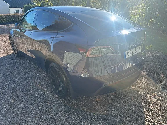 Tesla Model Y 2021 photo 4