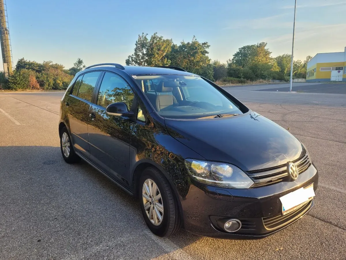 Volkswagen Golf 2012 photo 3