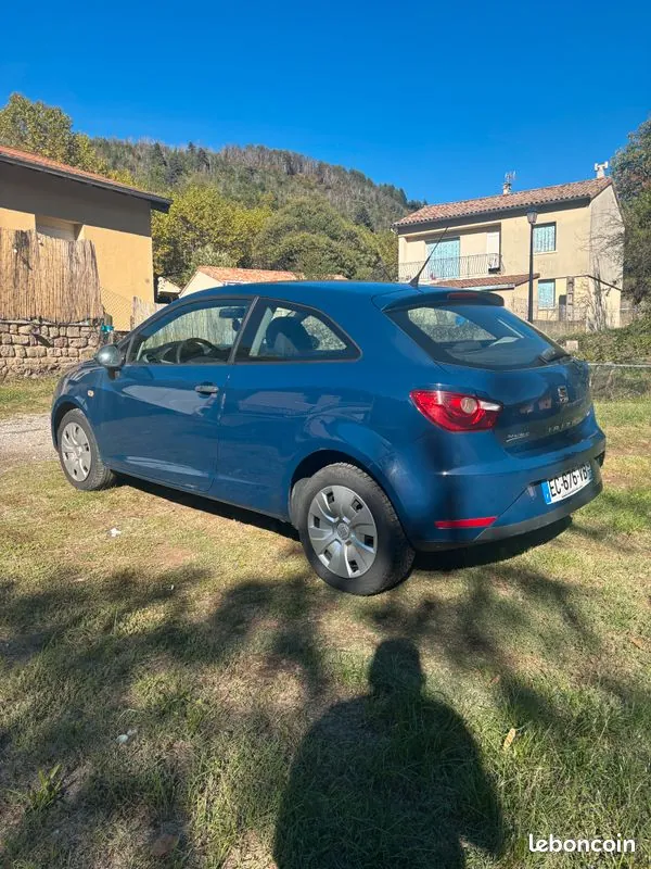 Seat Ibiza 2016 photo 2