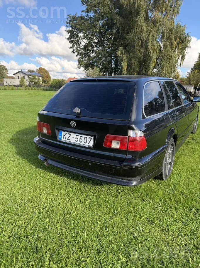 BMW 530D 2002 photo 2