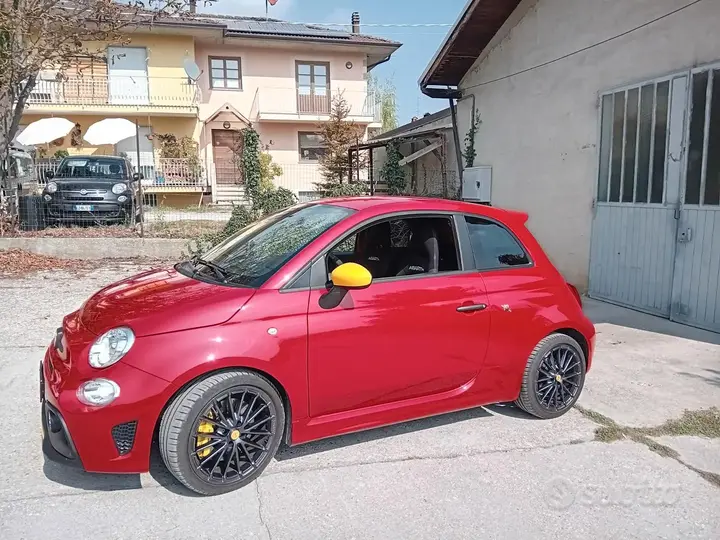 Fiat 500 Abarth 2023 photo 2