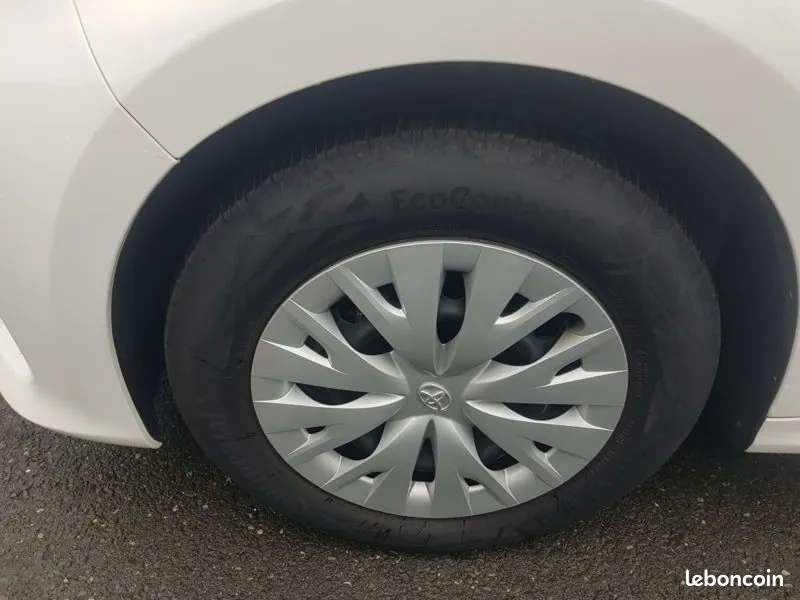 Toyota Yaris 2025 photo 3