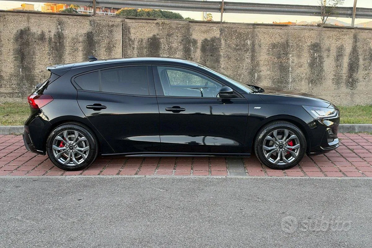 Ford Focus 2023 photo 4