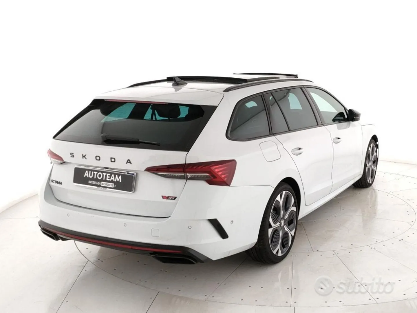 Skoda Octavia 2024 photo 3
