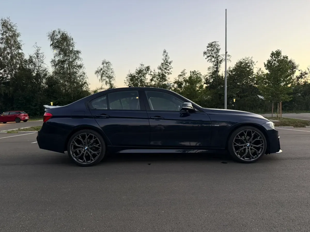 BMW 3 Series 2015 photo 3