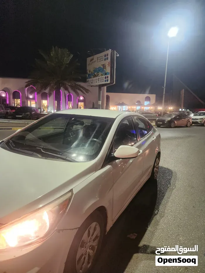 Hyundai Accent 2015 photo 3