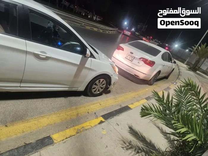 Hyundai Accent 2015 photo 2