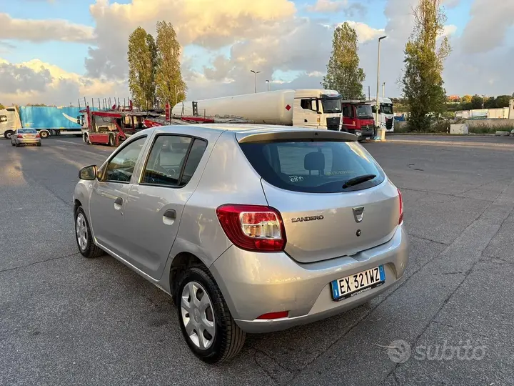 Dacia Sandero 2015 photo 4