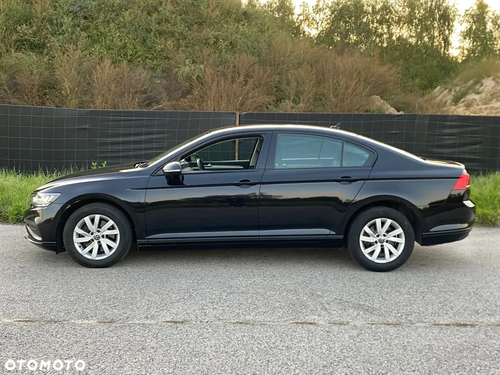 Volkswagen Passat 2021 photo 2