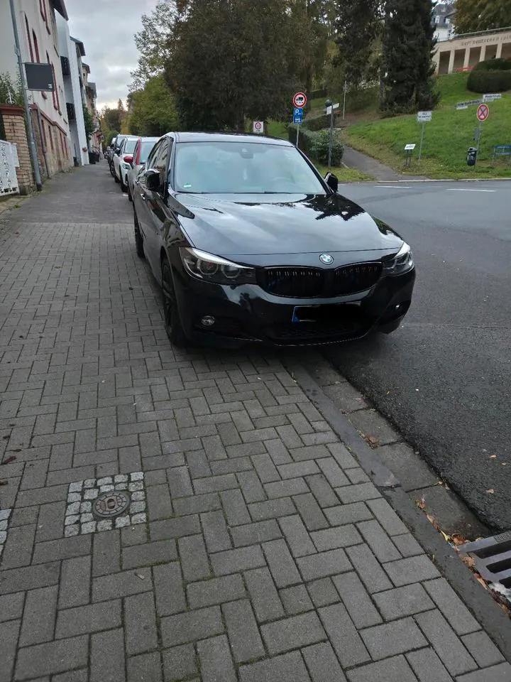 BMW 320I