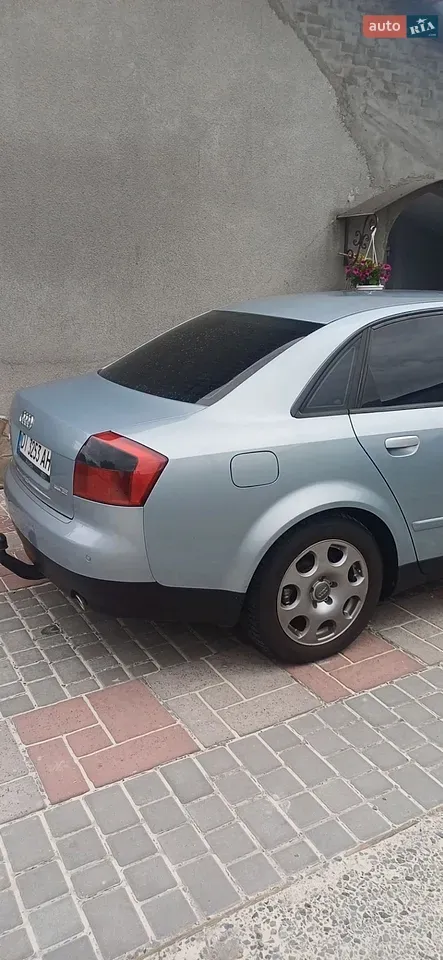 Audi A4 2001 photo 4