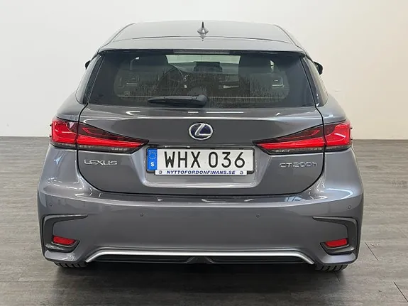 Lexus Ct200H 2018 photo 5