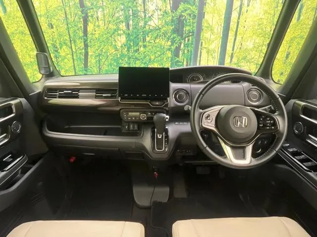 Honda N-Box Custom 2017 photo 2