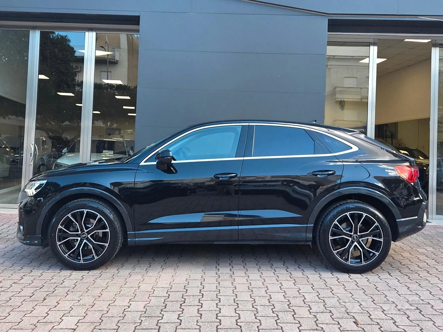 Audi Q3 2020 photo 3