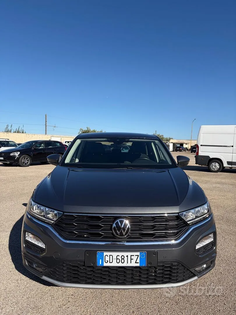 Volkswagen T-Roc 2021 photo 2