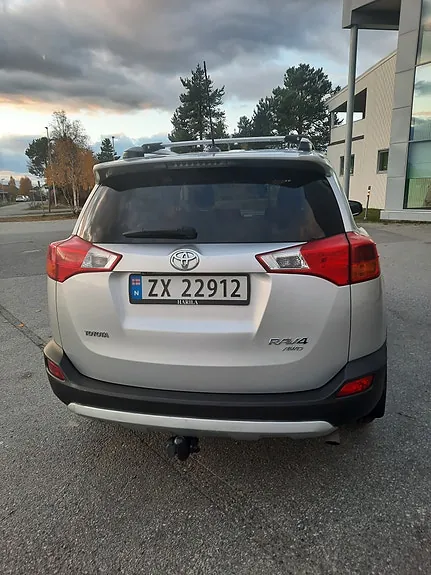 Toyota Rav4 2015 photo 3
