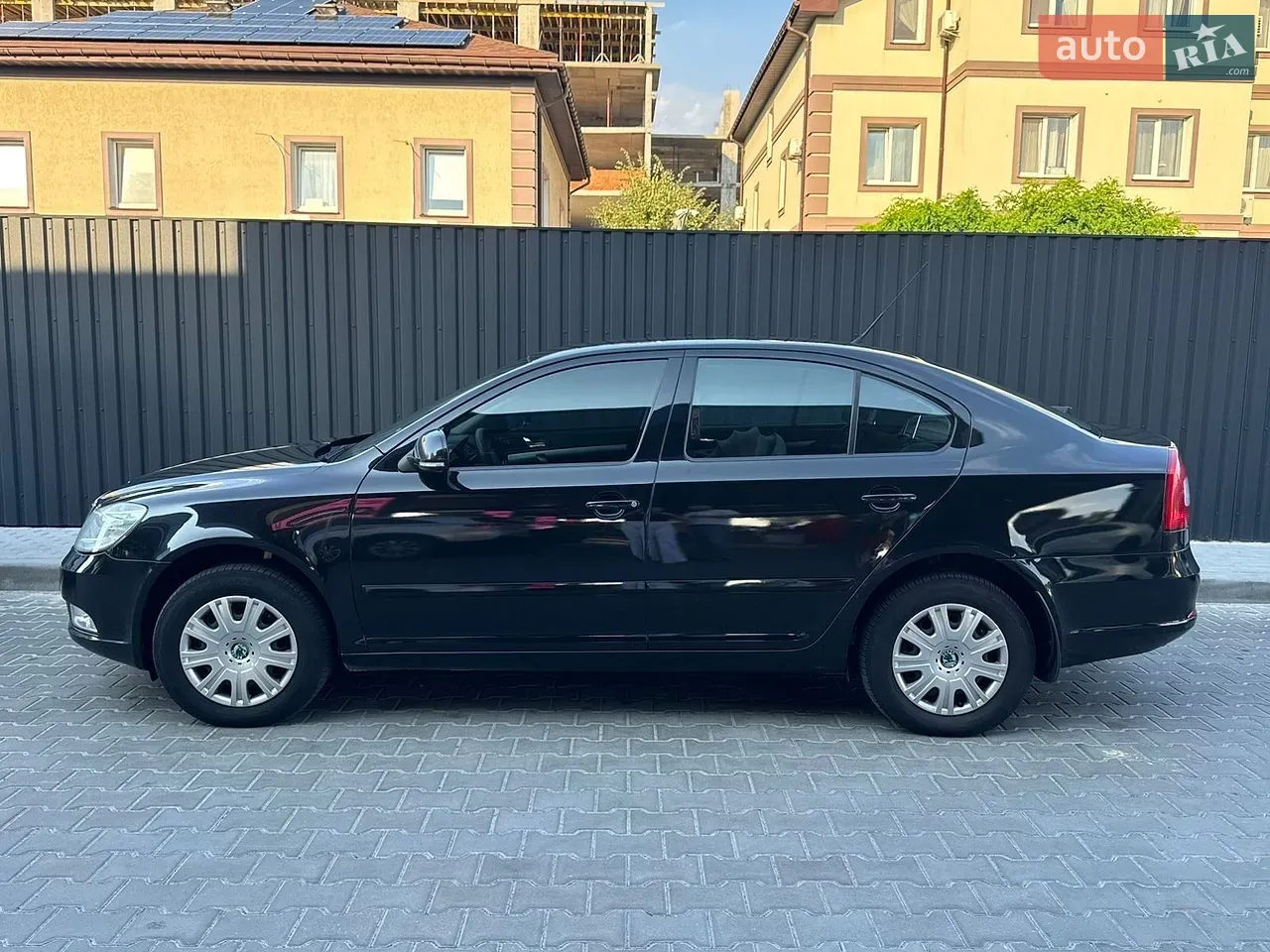 Skoda Octavia 2010 photo 3