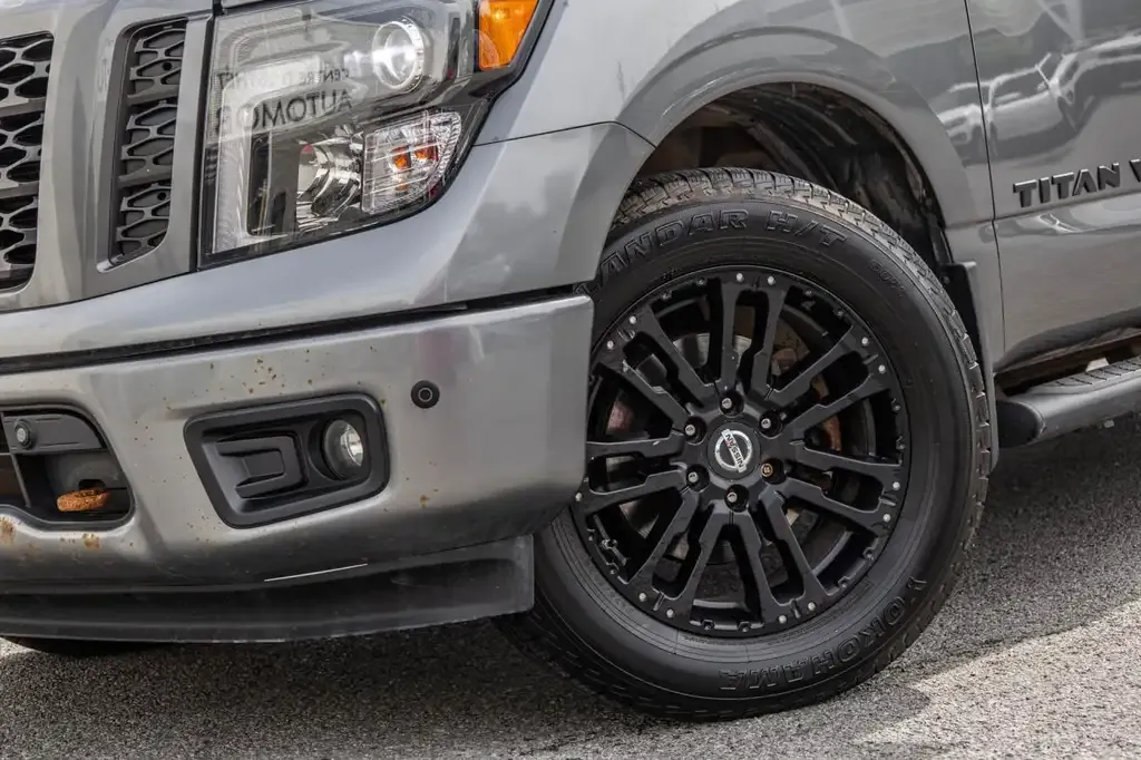 Nissan Titan 2018 photo 2