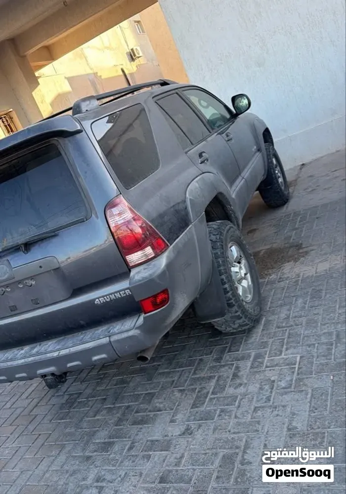 Toyota 4 Runner 2004 photo 2