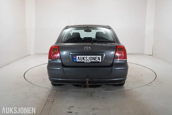 Toyota Avensis 2006 photo 5