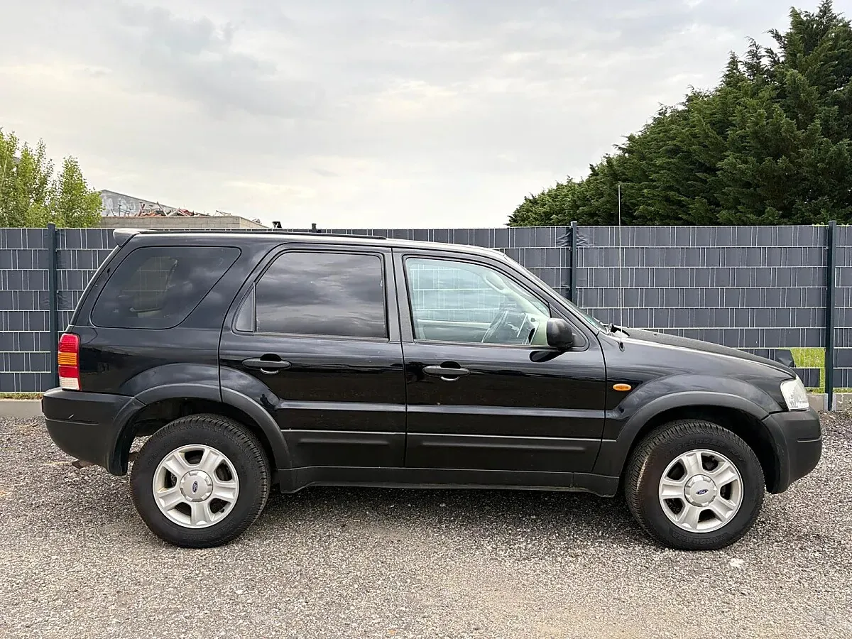 Ford Maverick 2002 photo 2