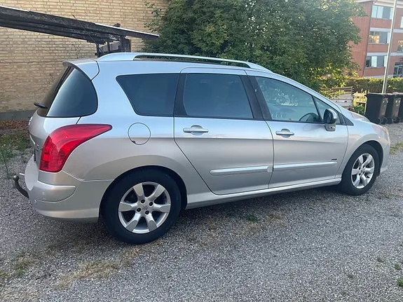 Peugeot 308 2011 photo 3