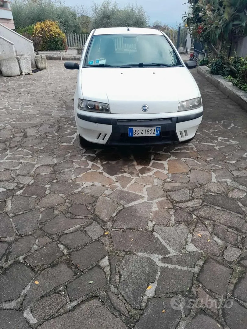 Fiat Punto 2001 photo 2