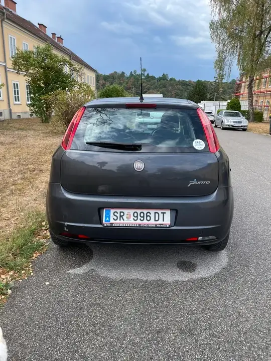 Fiat Punto 2008 photo 2
