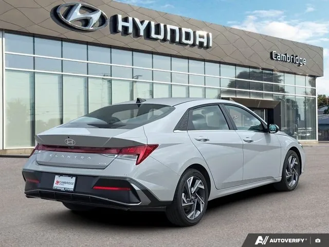 Hyundai Elantra 2025 photo 5