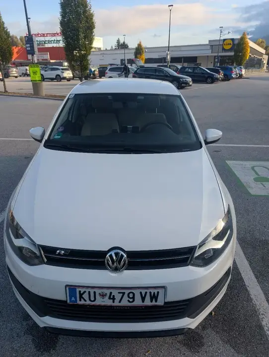 Volkswagen Polo 2012 photo 3