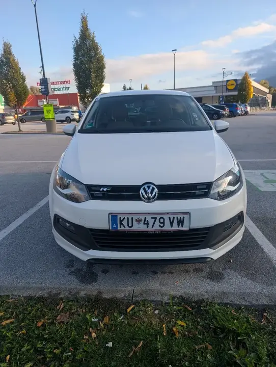 Volkswagen Polo 2012 photo 2
