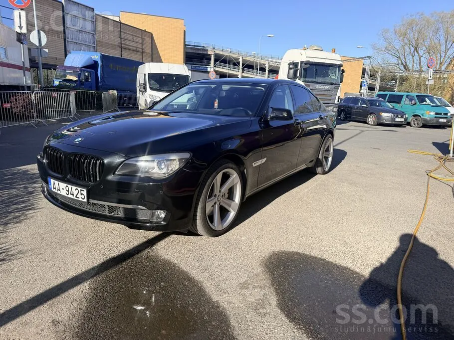 BMW 730