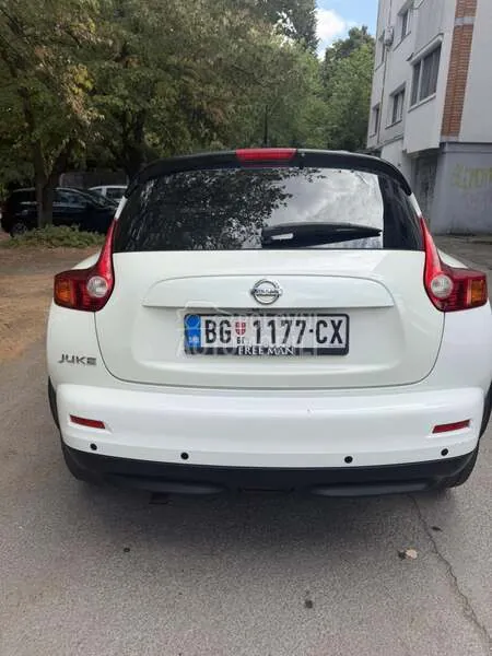 Nissan Juke 2010 photo 3
