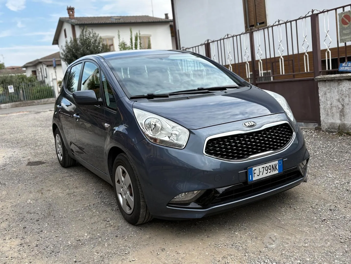 Kia Venga 2017 photo 3