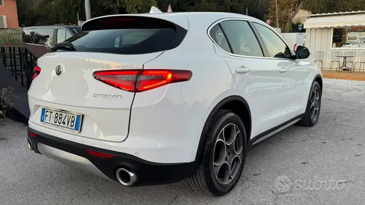 Alfa Romeo Stelvio 2018 photo 4