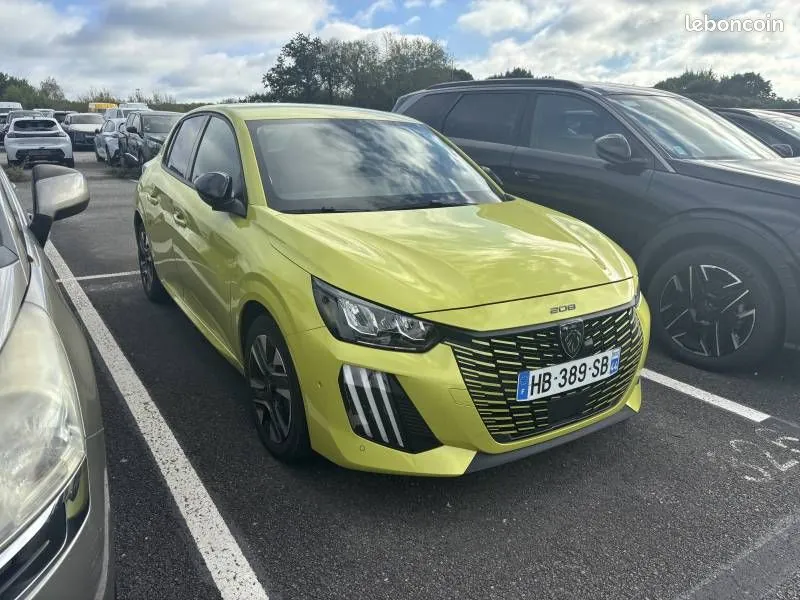 Peugeot 208 2025 photo 2