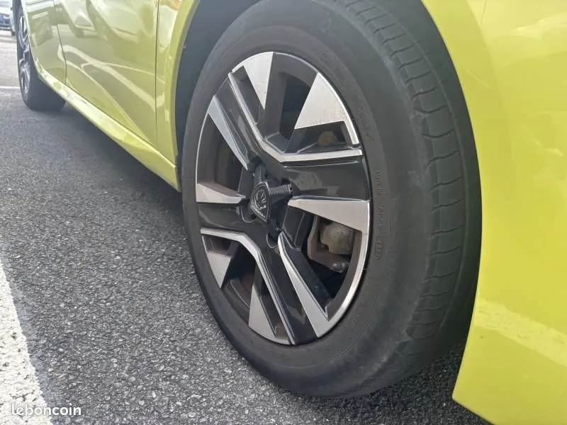 Peugeot 208 2025 photo 3