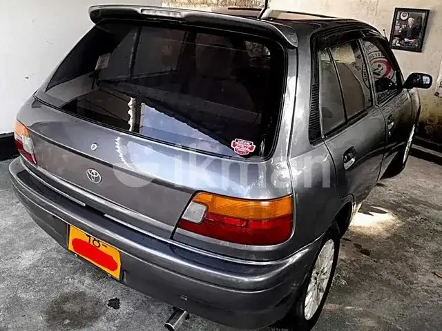Toyota Starlet 1992 photo 2