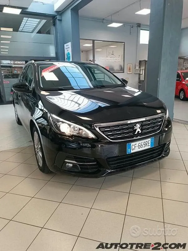 Peugeot 308 2021 photo 3