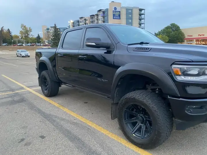 Ram 1500 2020 photo 2