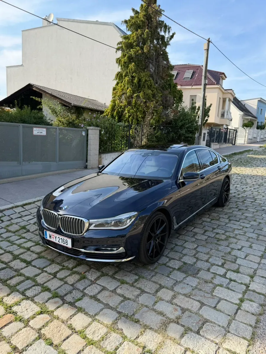 BMW 7 Series 2016 photo 3
