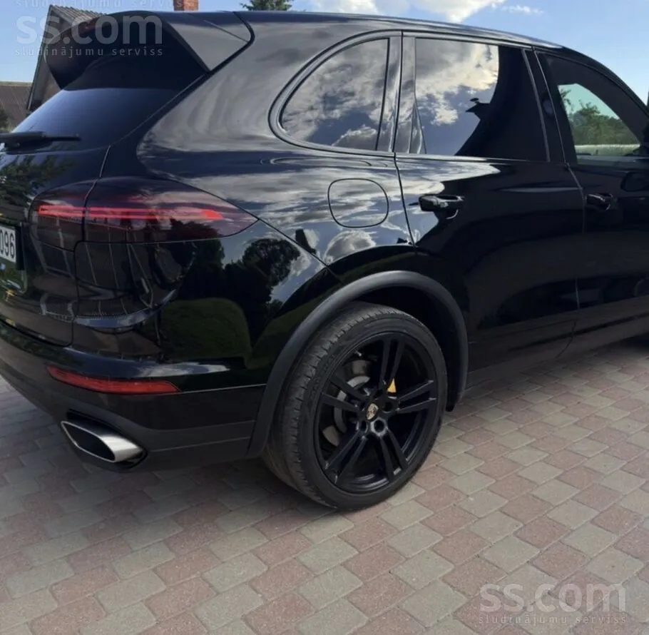 Porsche Cayenne 2016 photo 3
