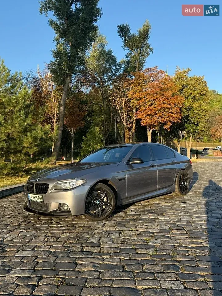 BMW 5 Series 2013 photo 2