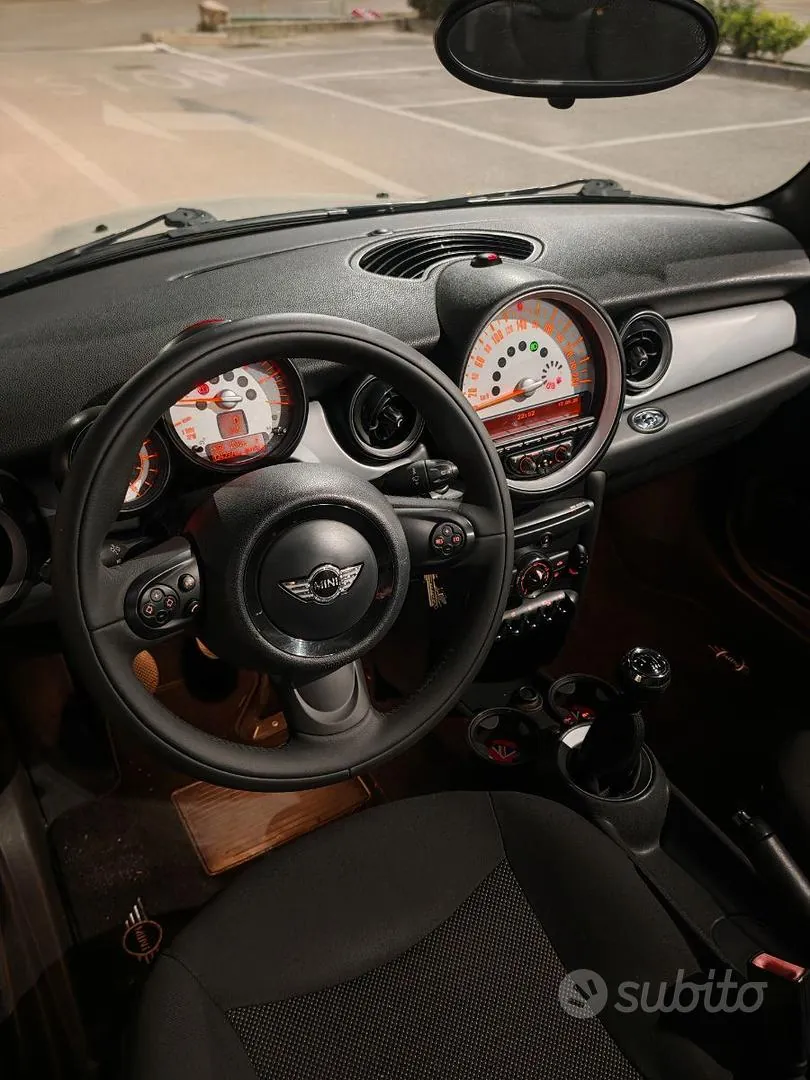 Mini Cooper Cabrio 2012 photo 5