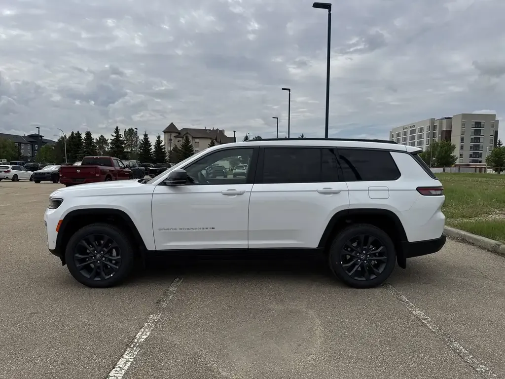 Jeep Grand Cherokee L 2026 photo 4