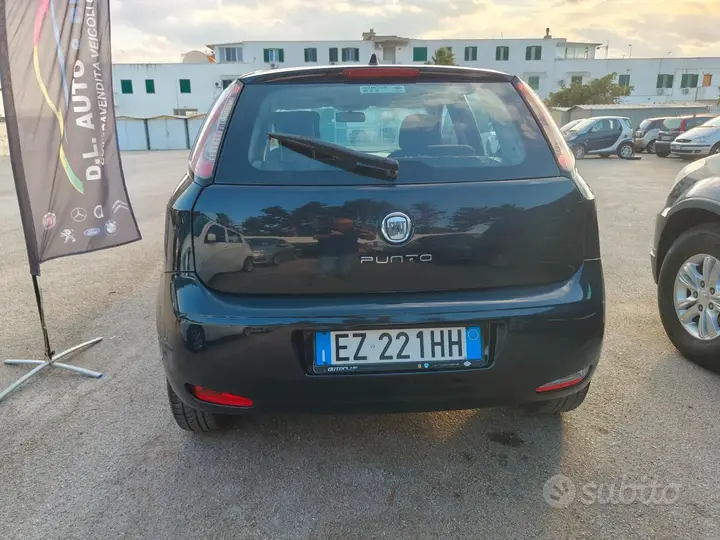 Fiat Punto 2015 photo 3