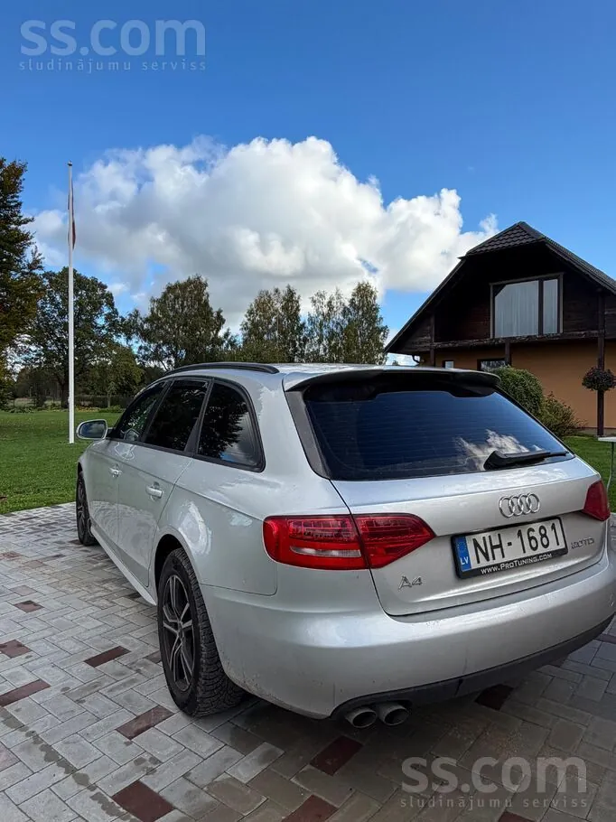 Audi A4 2009 photo 4