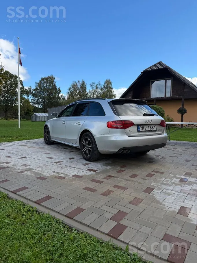 Audi A4 2009 photo 3