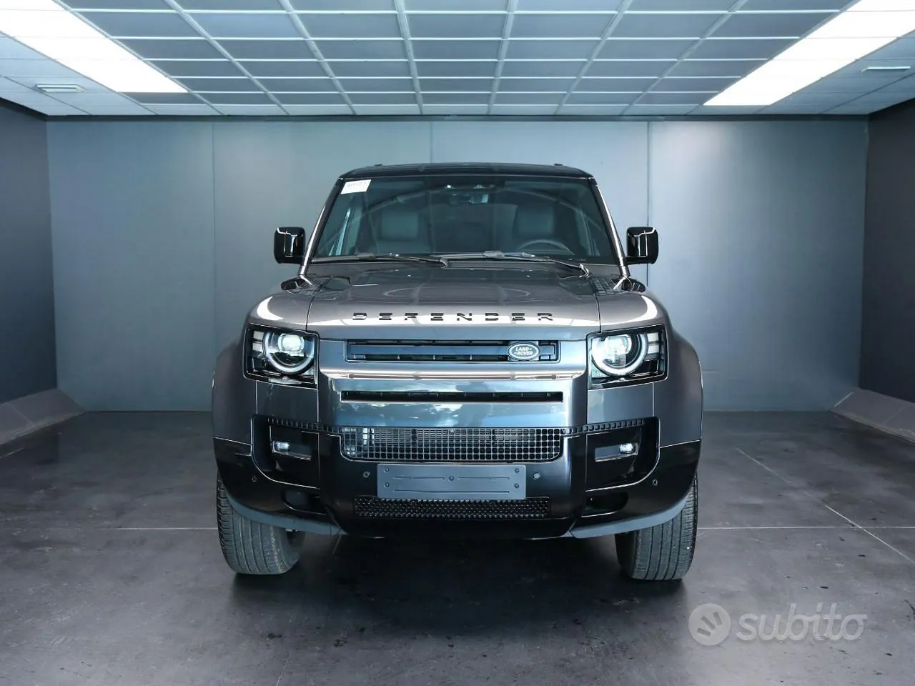 Land Rover Defender 2026 photo 2