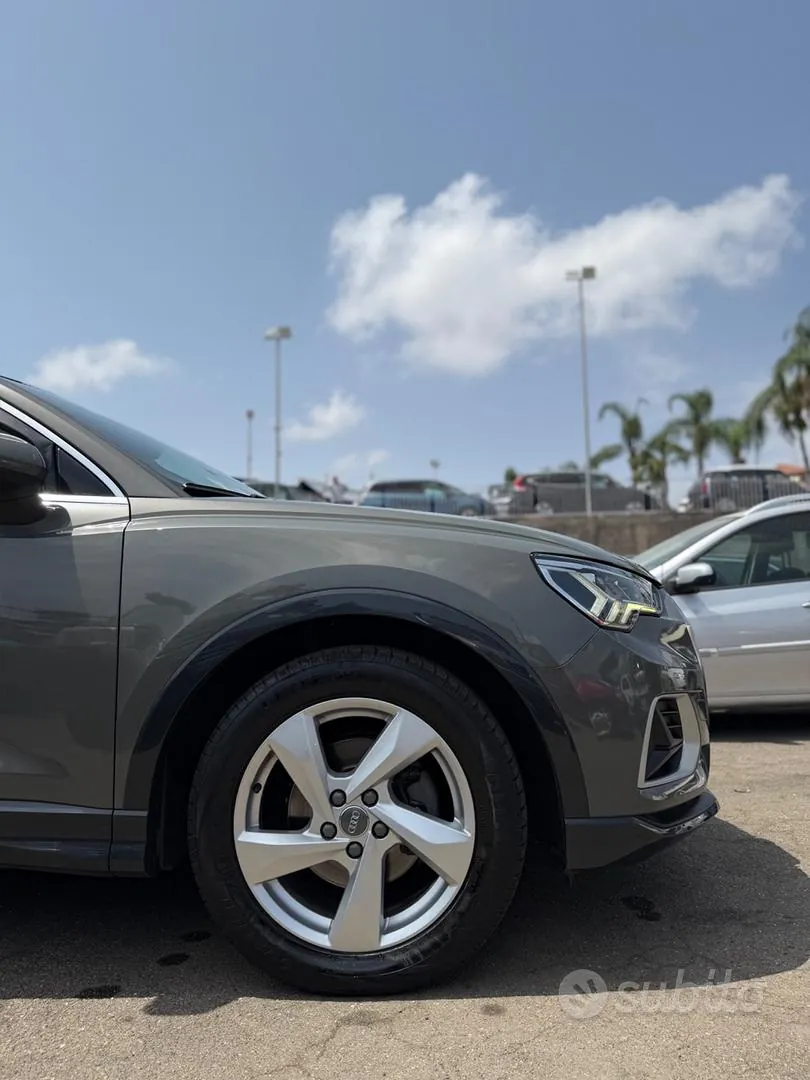 Audi Q3 2019 photo 5